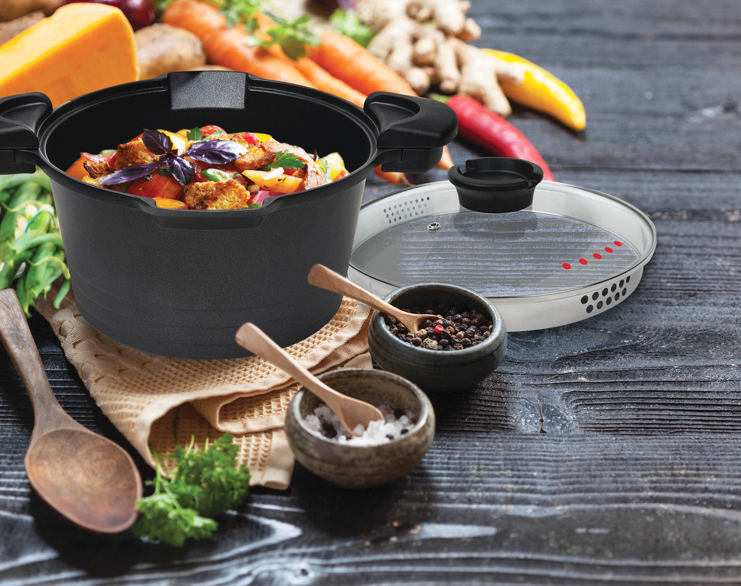 MASTERPAN 5QT Nonstick Stock & Pasta Pot9-Inch (23cm) Pot with Glass Lid & Built-in Strainer, Non-Stick Cookware for Boiling, Simmering & One-Pot Meals |The Trendora Vault|