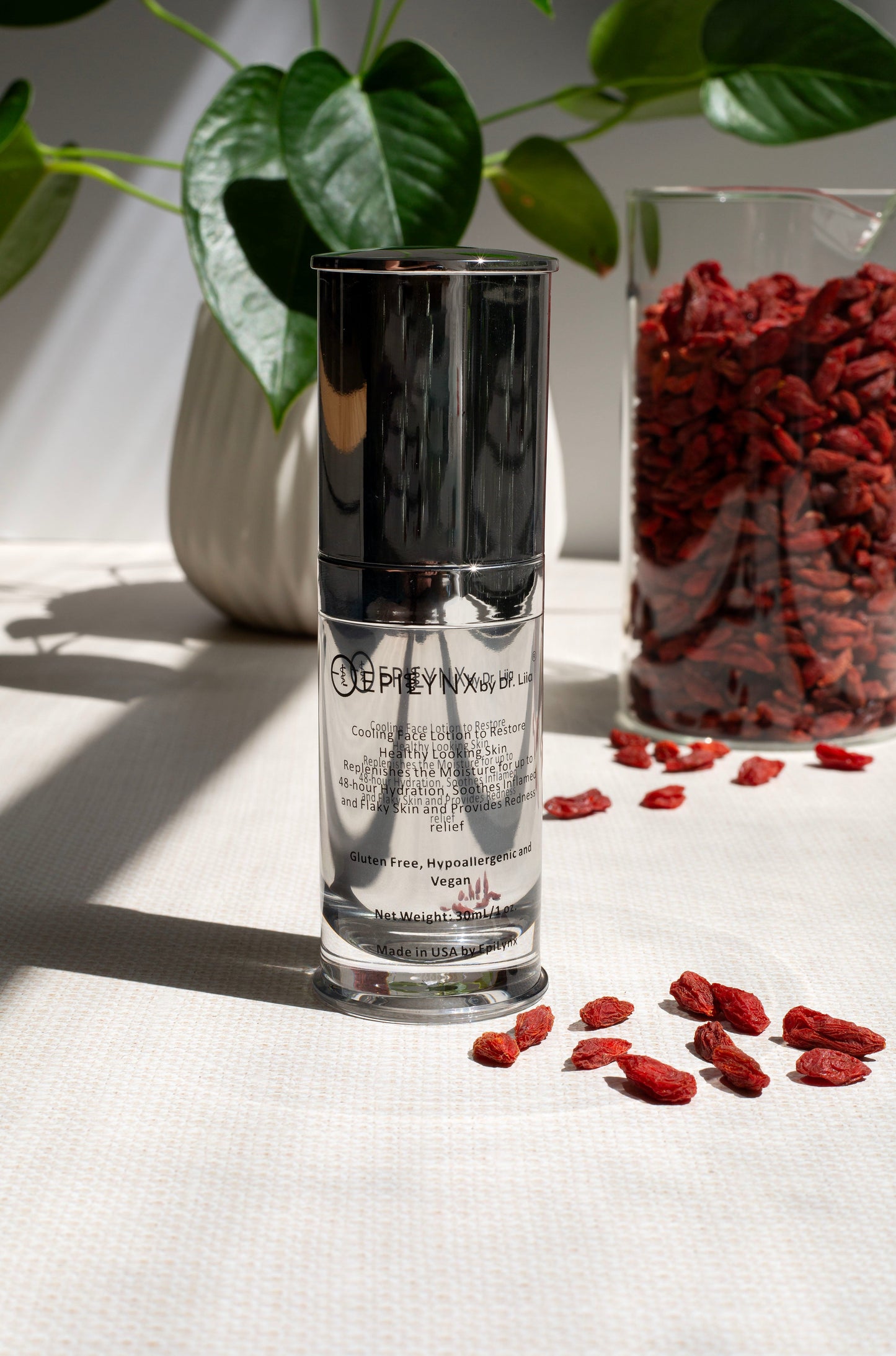 Lightweight Face Moisturizer for Sensitive & Dry Skin – Calming Hydrating Cream |The Trendora Vault||