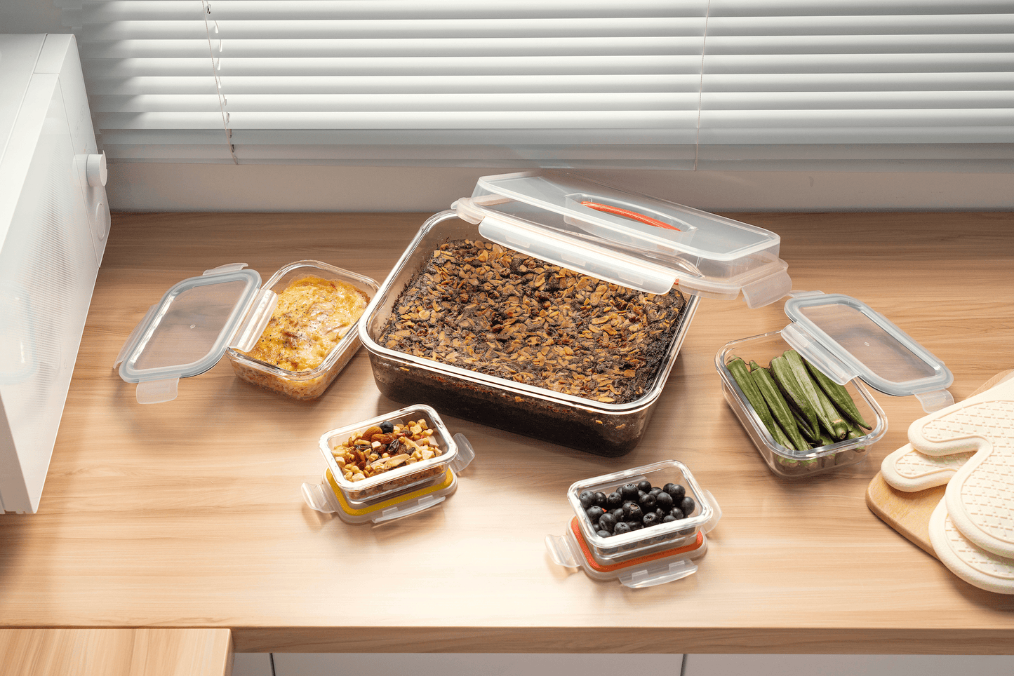 Bake & Carry Glass Baking Dish Set with Lids – Oven, Microwave & Freezer Safe, Portable Glass Cookware for Baking, Storing & Transporting Food |The Trendora Vault|